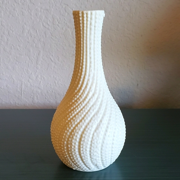 Vintage White Textured Ceramic Art Deco Reptil Mid-Century Modern Vase - Picture 5 of 7